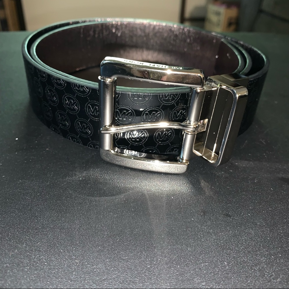 MICHAEL KORS METALLIC LOGO BELT (D2)